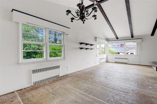 Chandelier, Empty room, Interior, Wooden Beams, Wood Texture Flooring