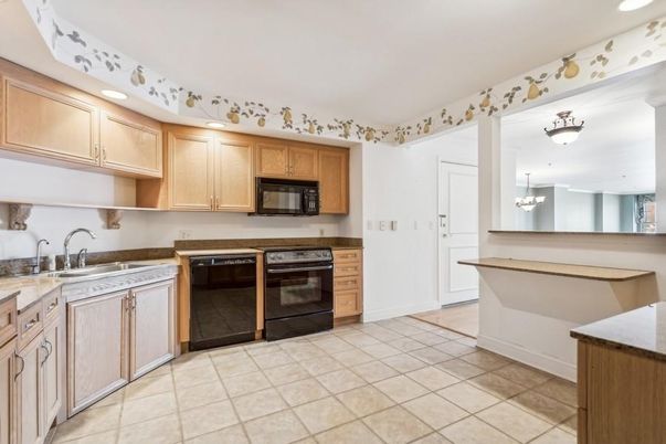 Interior, Kitchen, Recessed Lighting