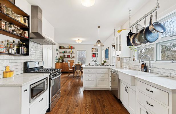 Dining room, Interior, Kitchen, Pendant Lights, Stainless Steel Appliances, Wood Texture Flooring