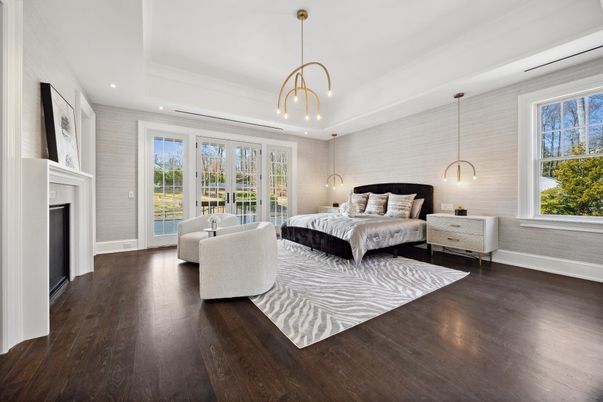 Bedroom, Fireplace, Interior, Pendant Lights, Recessed Lighting, Wood Texture Flooring