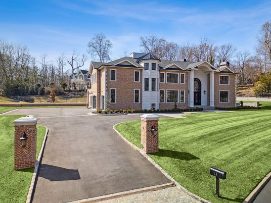 Backyard, Exterior, Facade, Brick Facade, French Provincial