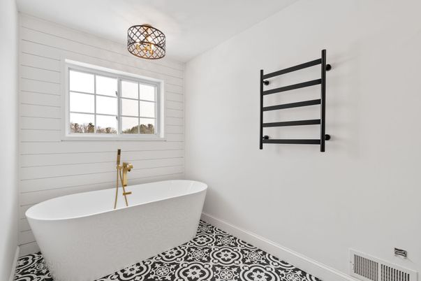 Bathroom, Free Standing Baths, Interior