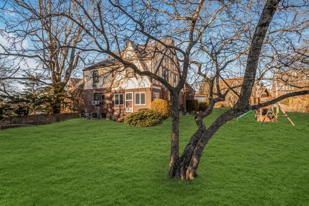 Backyard, Exterior, Playground