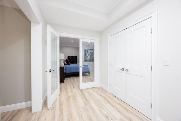 Interior, Recessed Lighting, Wood Texture Flooring