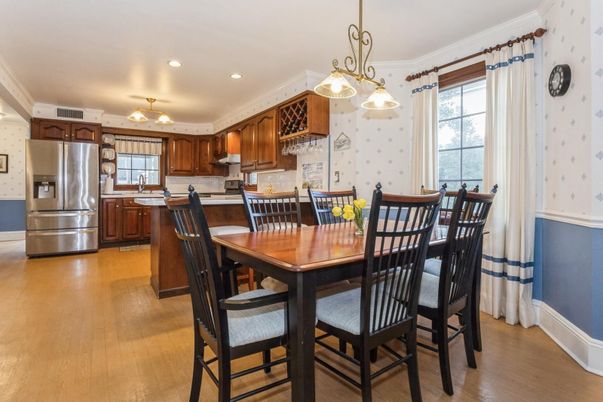 Dining room, Interior, Kitchen, Pendant Lights, Recessed Lighting, Stainless Steel Appliances, Wood Texture Flooring