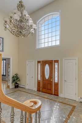 Chandelier, Interior