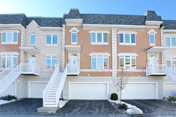 Attached, Exterior, Facade, Rowhouse