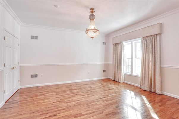 Chandelier, Empty room, Interior, Wood Texture Flooring