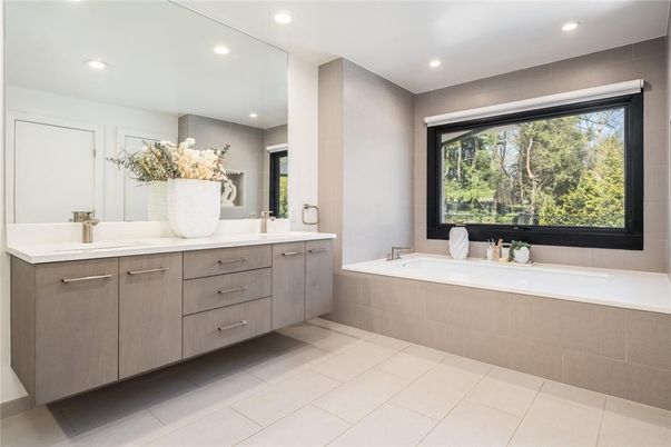 Bathroom, Dual Sink Vanities, Interior, Recessed Lighting