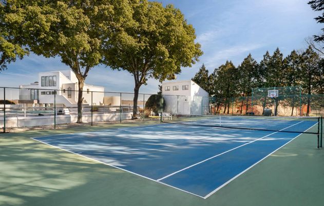 Exterior, Tennis Courts