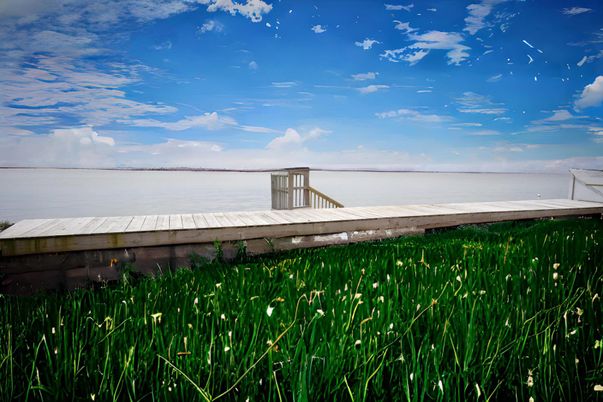 Exterior, Lake