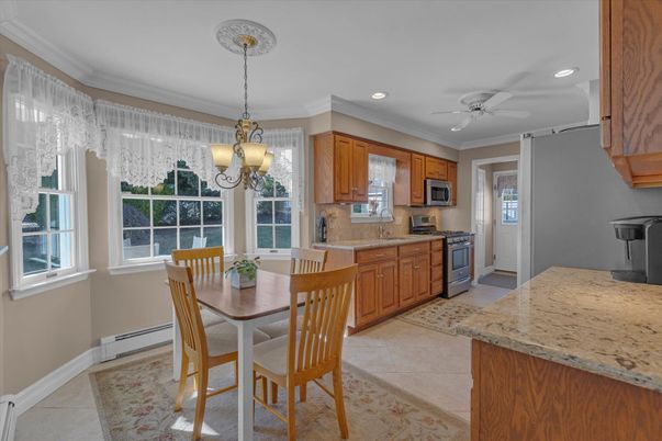 Dining room, Interior, Kitchen, Pendant Lights, Recessed Lighting