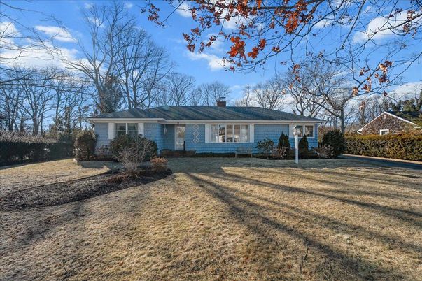 Backyard, Exterior, Facade, Ranch