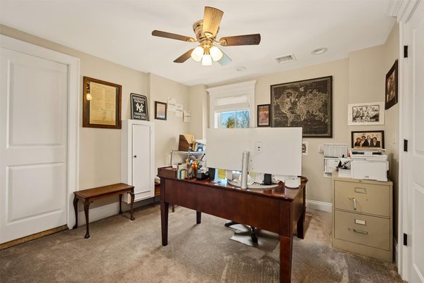 Home Office, Interior