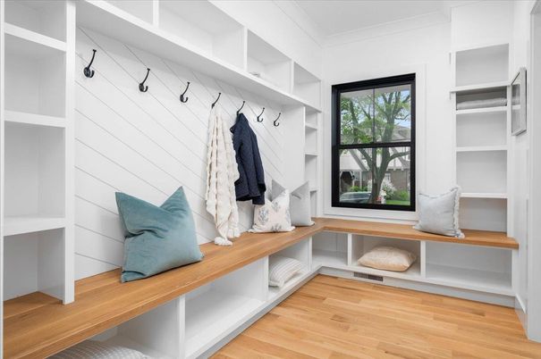 Interior, Walk-in Closets, Wood Texture Flooring
