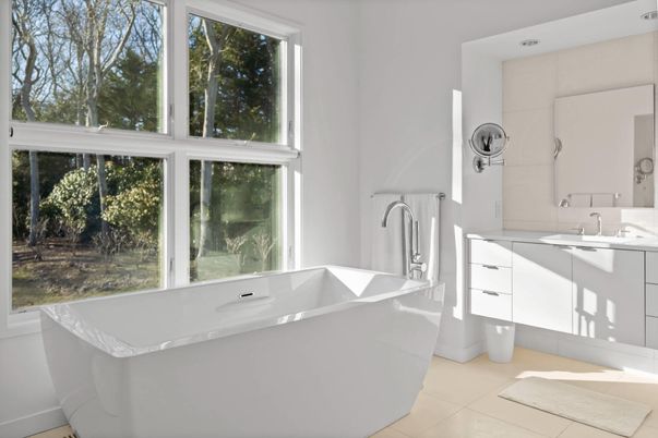 Bathroom, Free Standing Baths, Interior