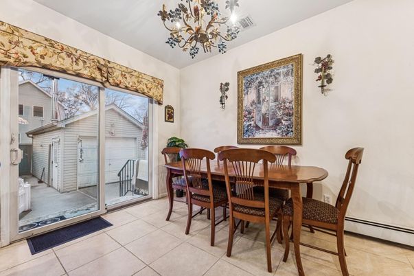 Chandelier, Dining room, Interior