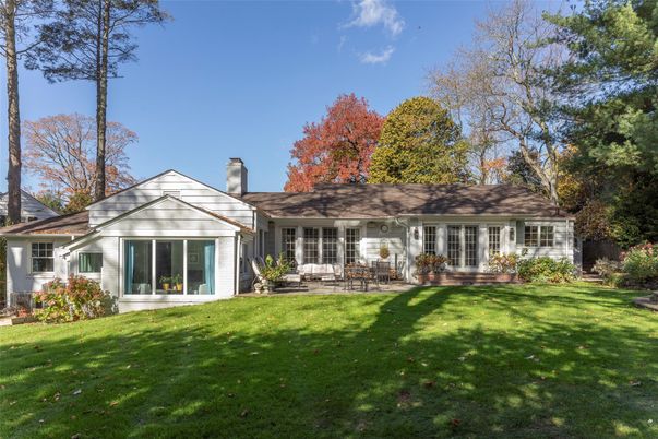 Backyard, Exterior, Facade, Ranch