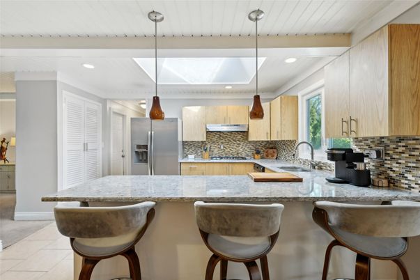 Interior, Kitchen, Pendant Lights, Recessed Lighting, Stainless Steel Appliances