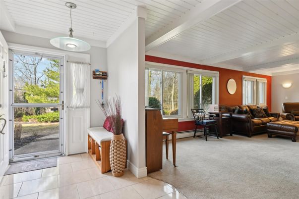 Dining room, Interior, Living room, Pendant Lights