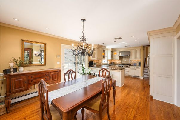 Chandelier, Dining room, Interior, Kitchen, Pendant Lights, Recessed Lighting, Wood Texture Flooring