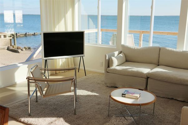 Interior, Living room, Water