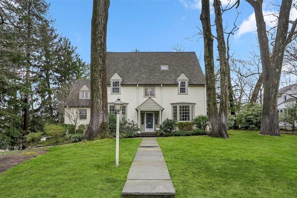 Backyard, Exterior, Facade, French Provincial