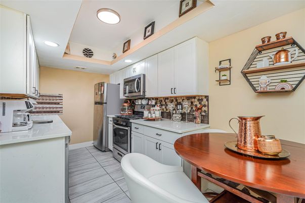 Interior, Kitchen, Recessed Lighting