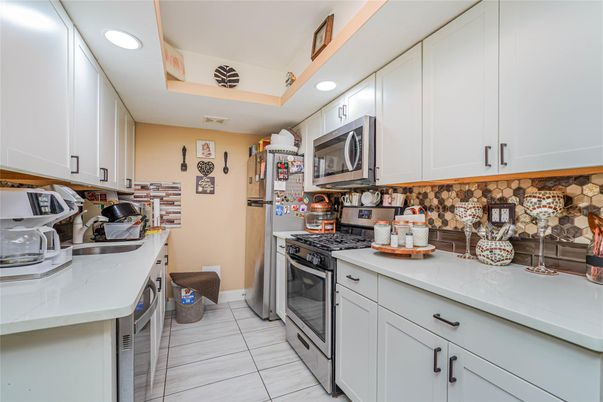 Interior, Kitchen, Recessed Lighting