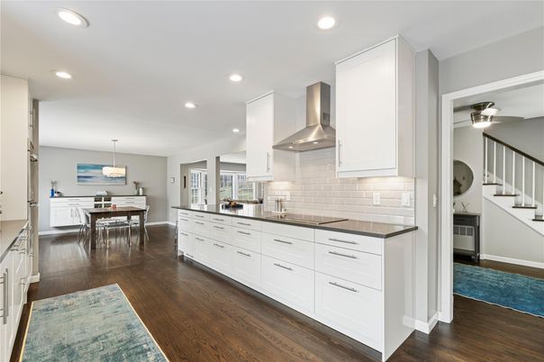Dining room, Interior, Kitchen, Pendant Lights, Recessed Lighting, Wood Texture Flooring
