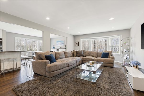 Interior, Living room, Recessed Lighting, Wood Texture Flooring