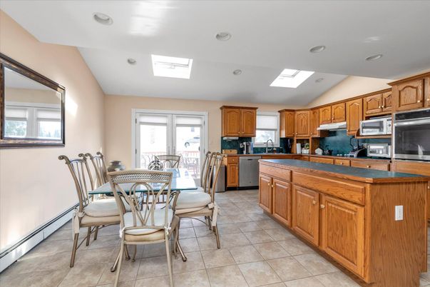 Dining room, Interior, Kitchen, Recessed Lighting