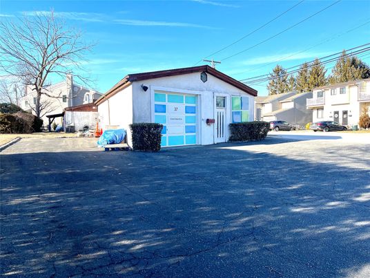 Backyard, Detached Garage, Exterior