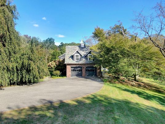 Attached, Backyard, Exterior, Facade, Brick Facade, Cape Cod