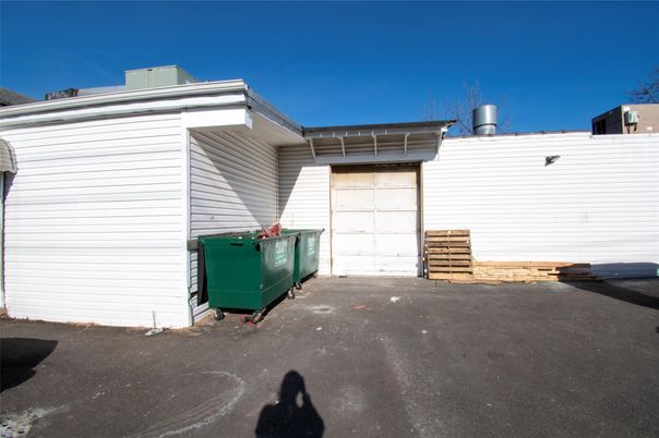 Detached Garage, Exterior