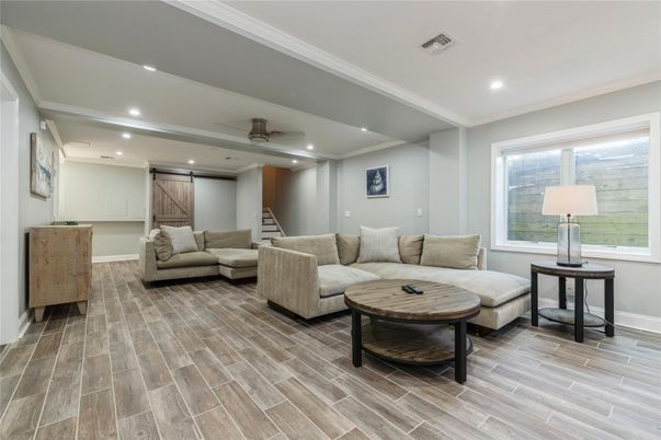 Interior, Living room, Recessed Lighting, Wood Texture Flooring
