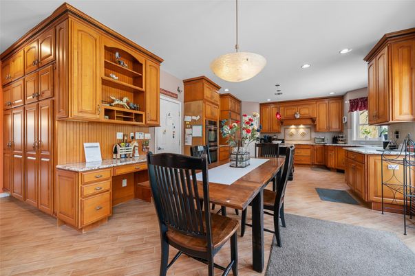 Dining room, Interior, Kitchen, Pendant Lights, Recessed Lighting, Wood Texture Flooring