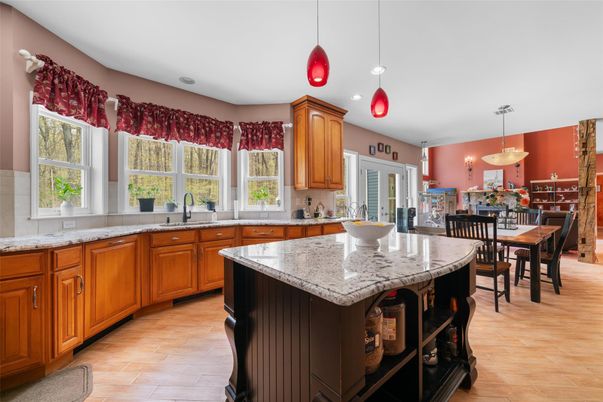 Dining room, Interior, Kitchen, Pendant Lights, Recessed Lighting, Wood Texture Flooring