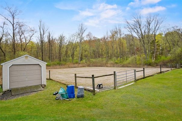 Backyard, Detached Garage, Exterior