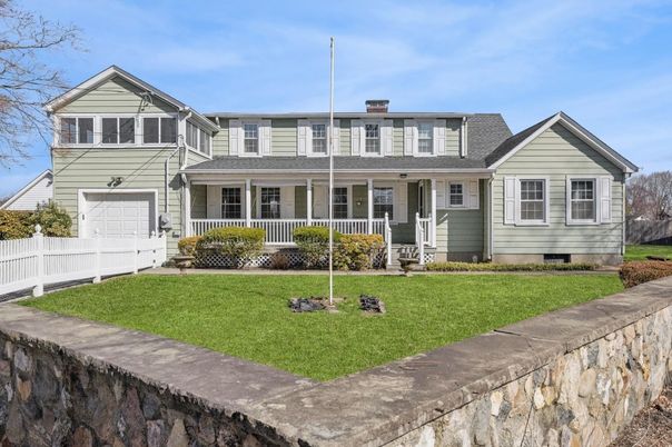 Attached, Exterior, Facade, Farmhouse