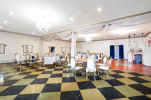 Chandelier, Dining room, Interior, Recessed Lighting