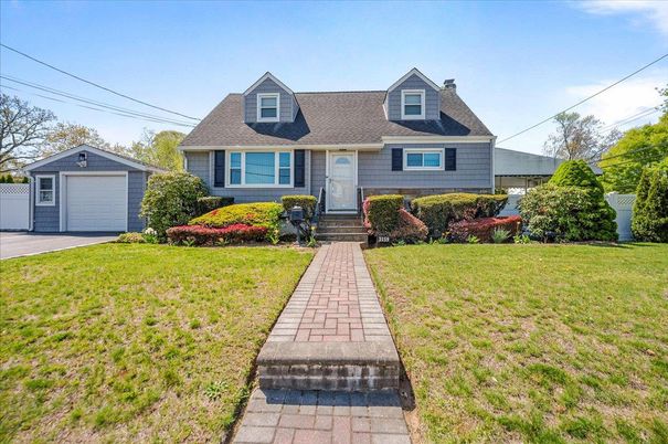 Detached Garage, Exterior, Facade, Cape Cod