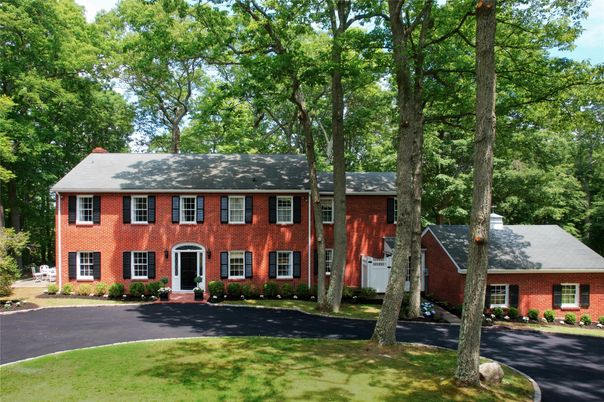 Exterior, Facade, Brick Facade, Georgian