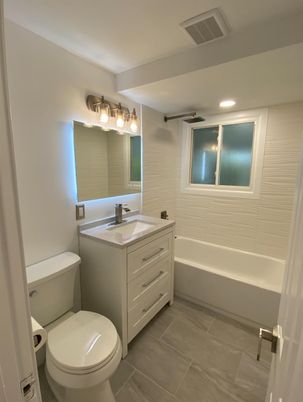Bathroom, Interior, Recessed Lighting