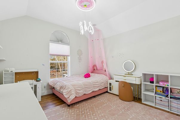 Bedroom, Interior, Pendant Lights, Wood Texture Flooring