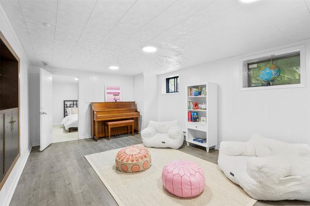 Bedroom, Interior, Piano, Recessed Lighting