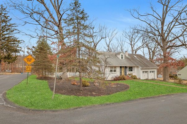 Attached, Exterior, Facade, Cape Cod