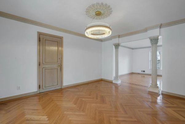 Chandelier, Empty room, Interior, Wood Texture Flooring