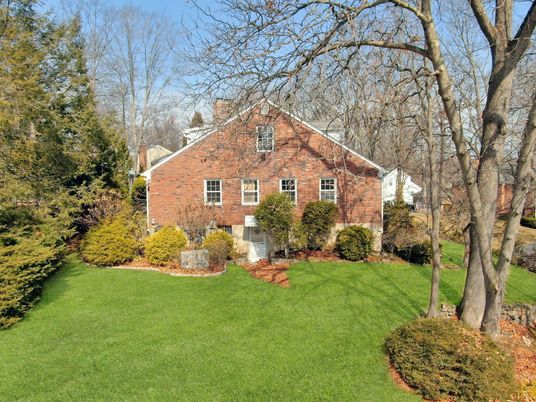 Exterior, Facade, Brick Facade, Brick Traditional