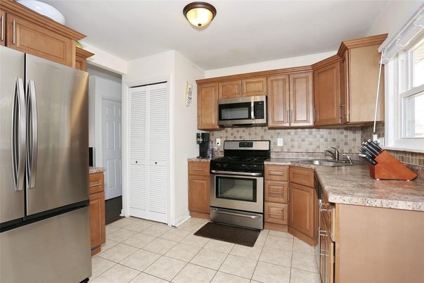 Interior, Kitchen, Stainless Steel Appliances